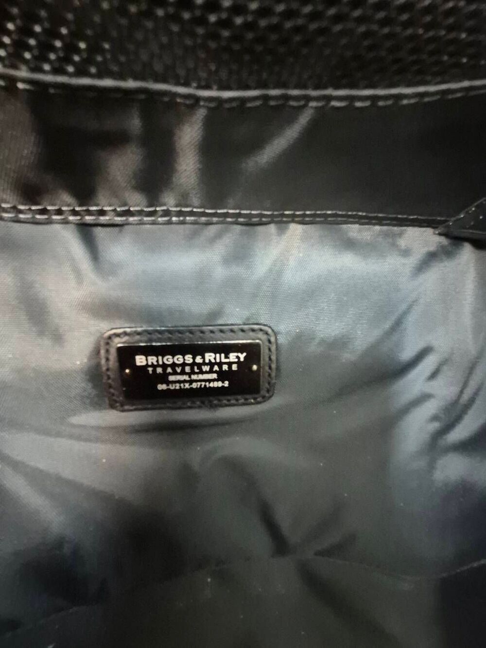 Briggs &Riley Baseline carry-on - Picture 7 of 11